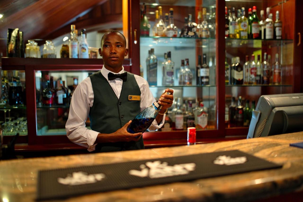 Kibo Palace Hotel Arusha Exteriör bild